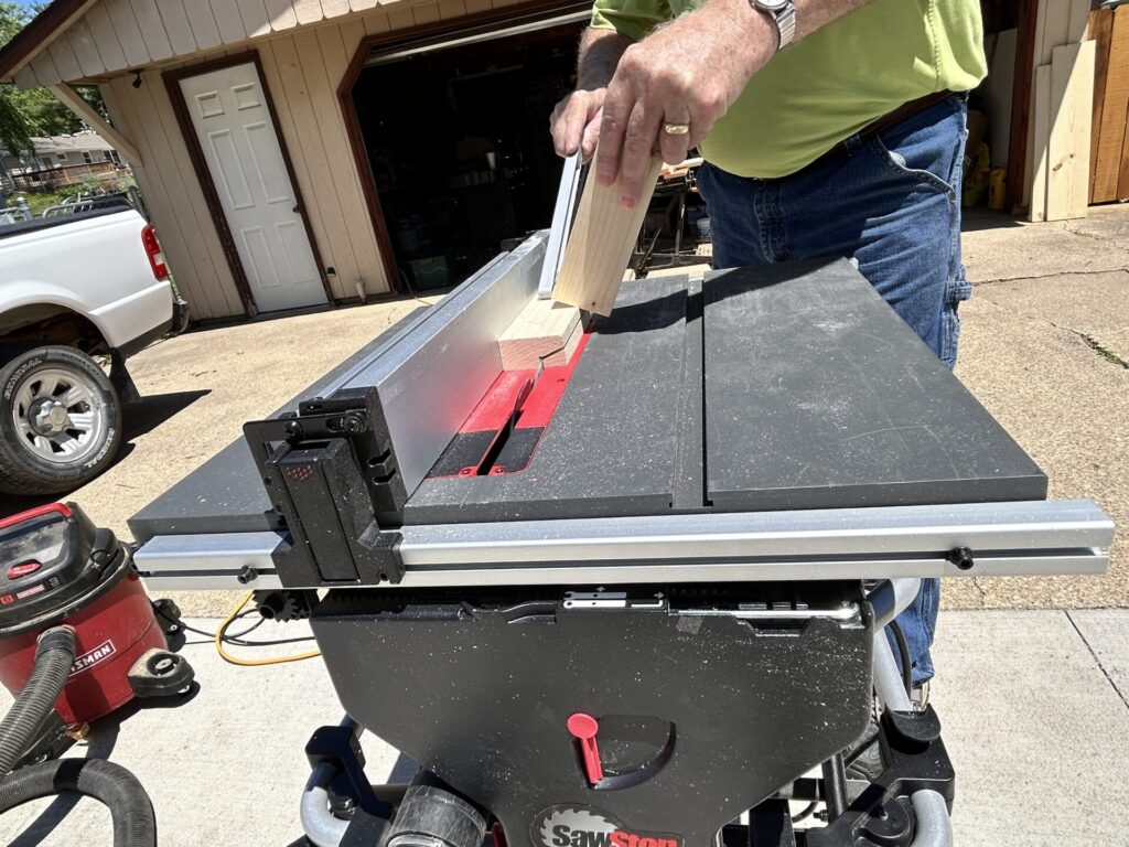 Making an intersecting cut to the beveled cut on a Jenga case handle