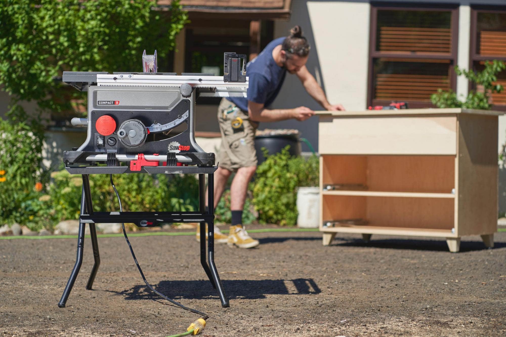 Compact Table Saw Folding Stand - Sawstop